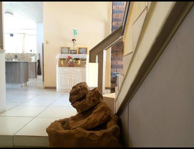 3 BEDROOM HOUSE FOR SALE IN KENSINGTON